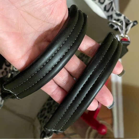 Quilted Koala bag with upgraded strap - Picture 10 of 16